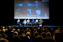 MA FEMME EST UNE ESPIONNE !
